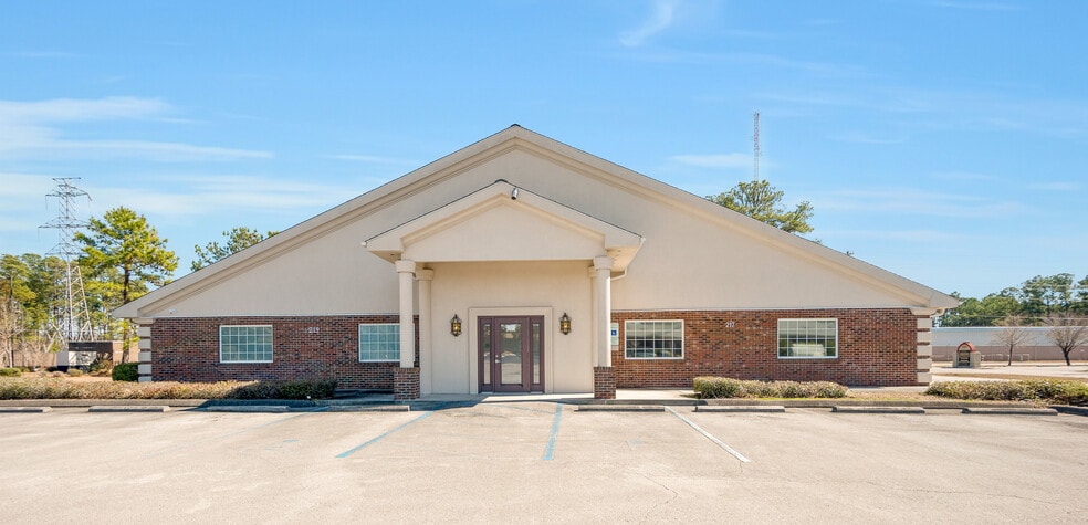 More Photos Of 217-219 Station St, Jacksonville Medical For Lease