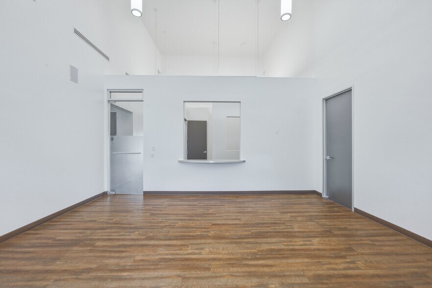 More Photos Of 12171 W Parmer Ln, Cedar Park Medical For Lease