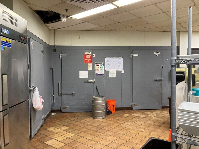 More Photos Of 517 Grand Canyon Dr, Madison Multifamily For Sale