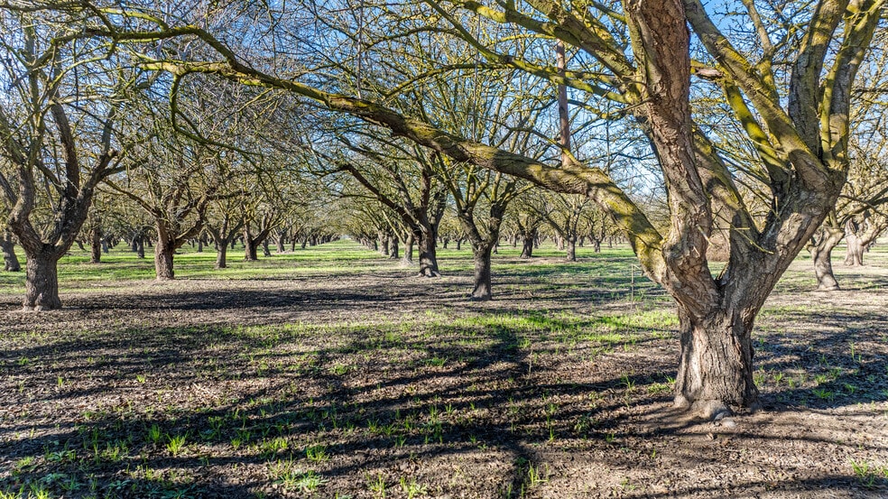 More Photos Of 2105 Airport Way, Manteca Land For Sale