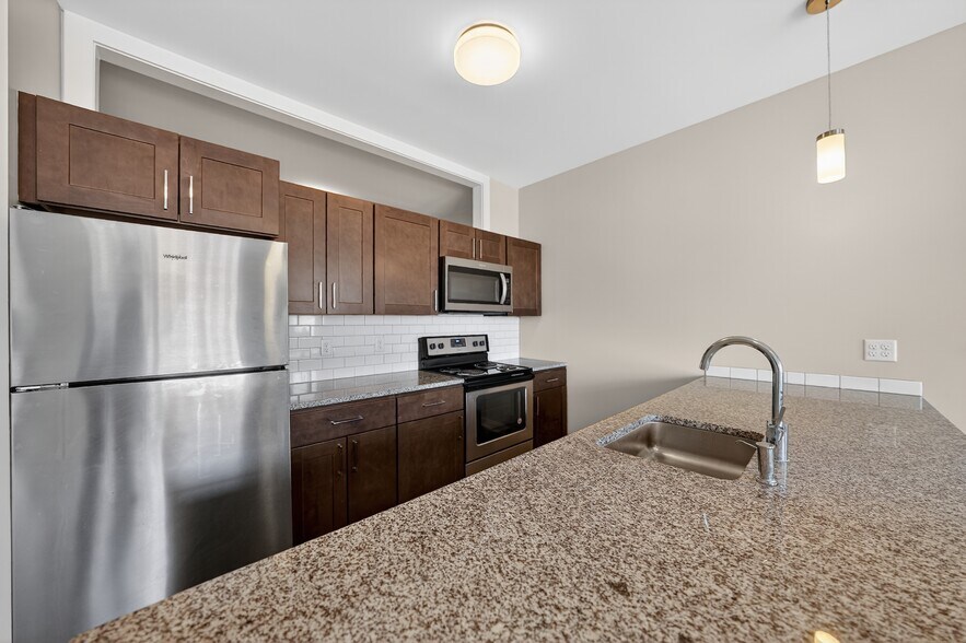 More Photos Of 900-916 E Fayette St, Syracuse Apartments For Sale