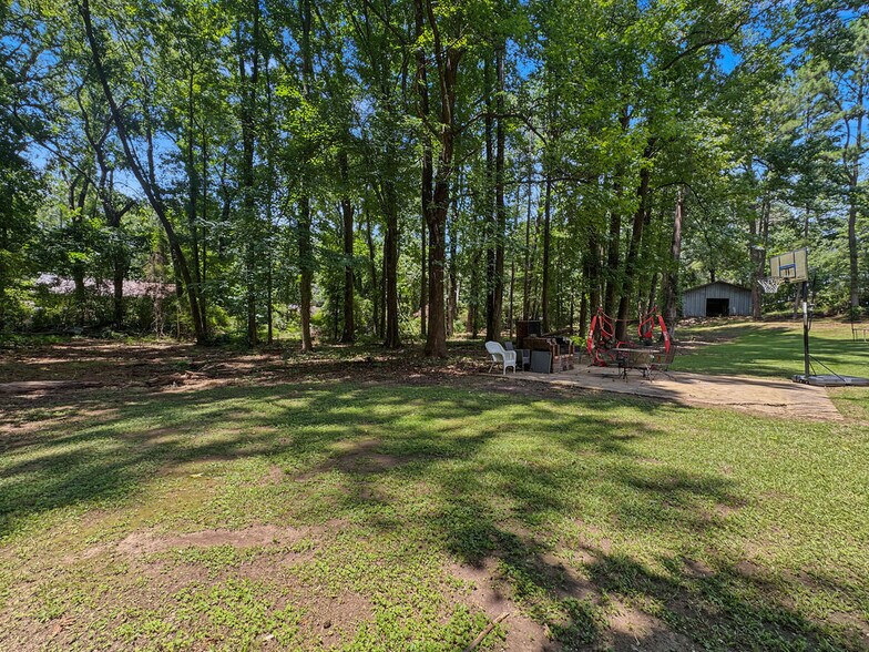 More Photos Of 5602 Highway 69 N, Northport Flex For Sale