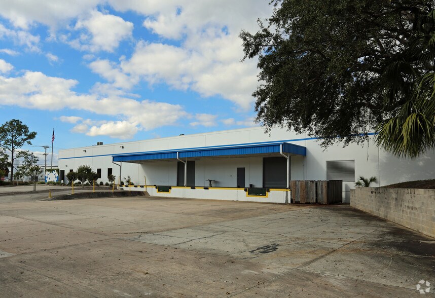 More Photos Of 3201 Queen Palm Dr, Tampa Warehouse For Sale