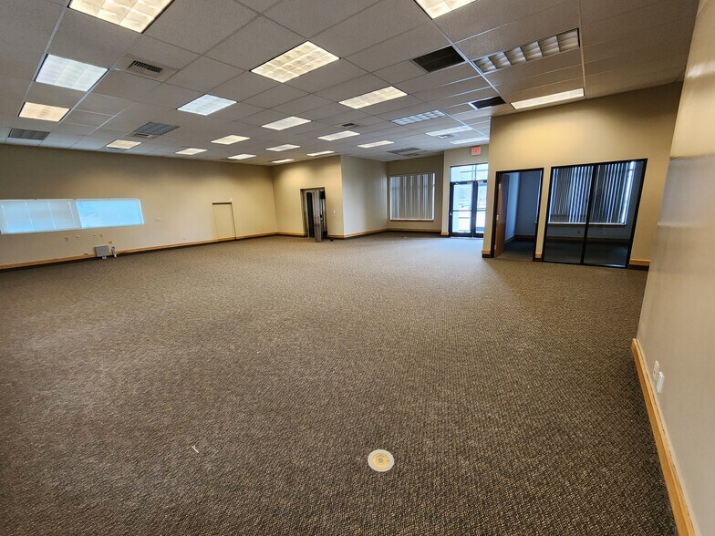More Photos Of 22408 E Appleway Ave, Liberty Lake Bank For Lease