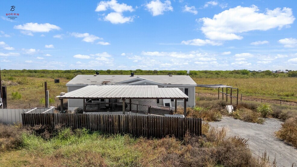 More Photos Of 833 County Road 583, La Coste Research And Development For Sale