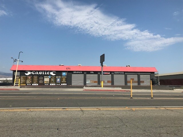 More Photos Of 171 S E St, San Bernardino Coworking Space