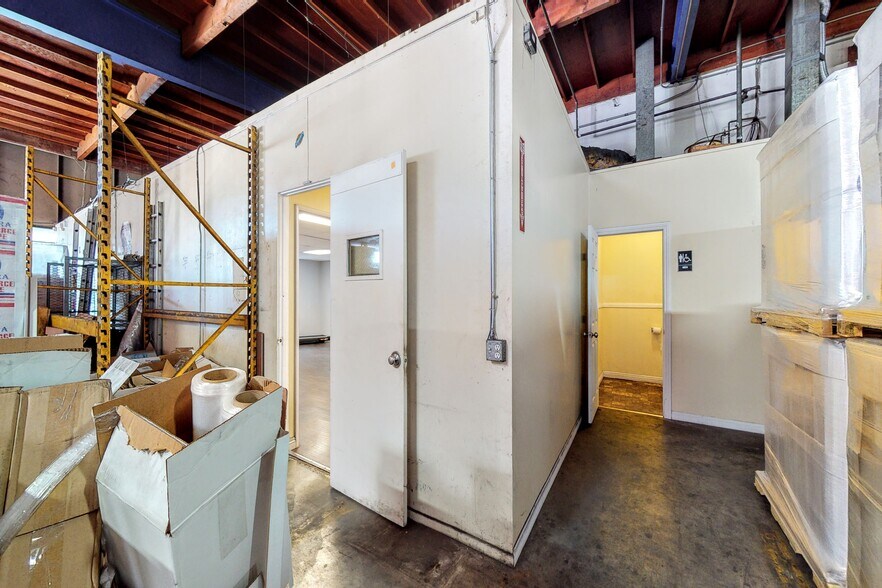 More Photos Of 7305 Paramount Blvd, Pico Rivera Industrial For Sale