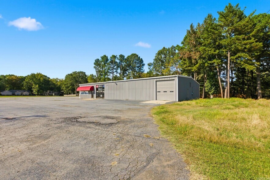 More Photos Of 207 Campbell Dr, Beebe Flex For Sale