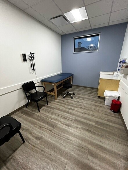 More Photos Of 1362 W Central Ave, Delaware Healthcare For Sale