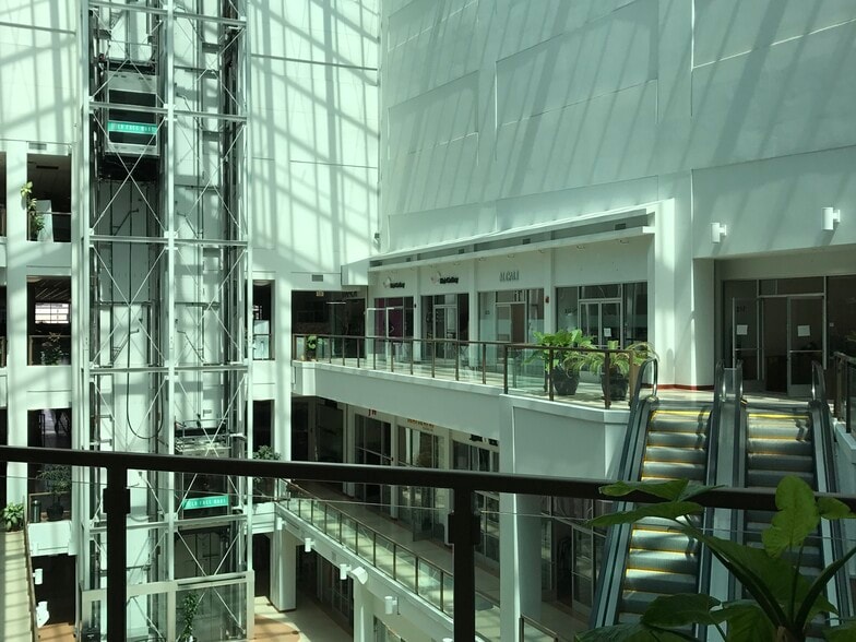 More Photos Of 1458 S San Pedro St, Los Angeles Unknown For Lease