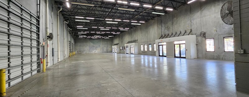 More Photos Of 14580 Global Pkwy, Fort Myers Distribution For Lease