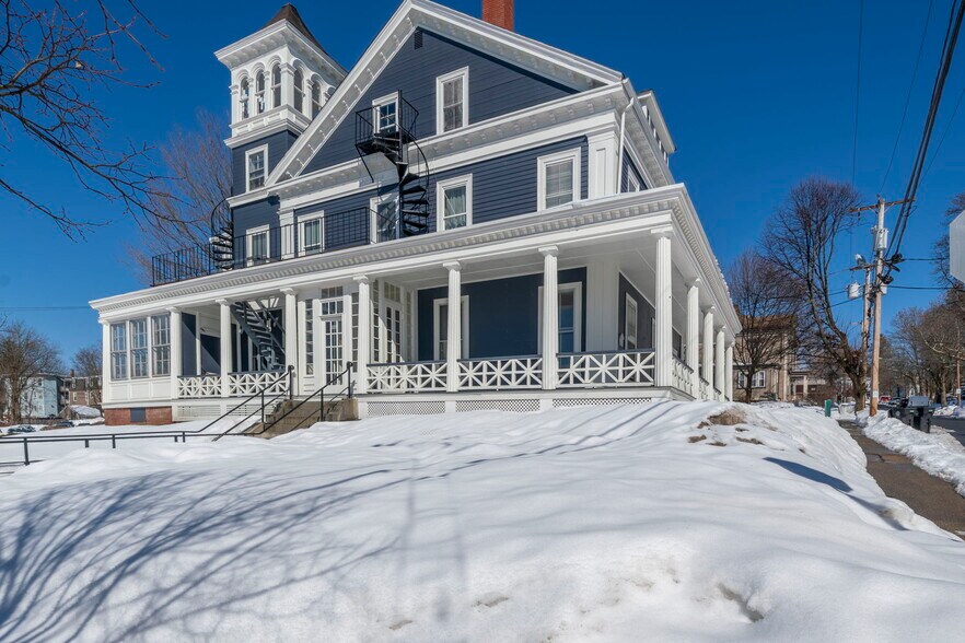 More Photos Of 86 Summer St, Haverhill Apartments For Sale