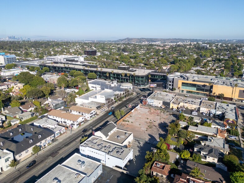 More Photos Of 2245-2251 Westwood Blvd, Los Angeles Storefront For Sale