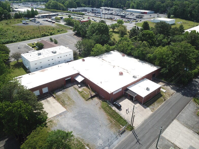 More Photos Of 503 11th Ave, Dalton Manufacturing For Sale