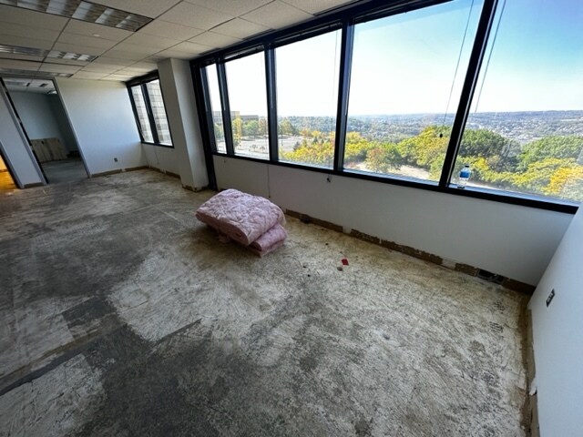 More Photos Of 750 Holiday Dr, Pittsburgh Office Residential For Lease