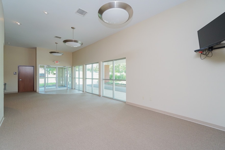 More Photos Of 100 Perpetual Sq, Anderson Medical For Lease