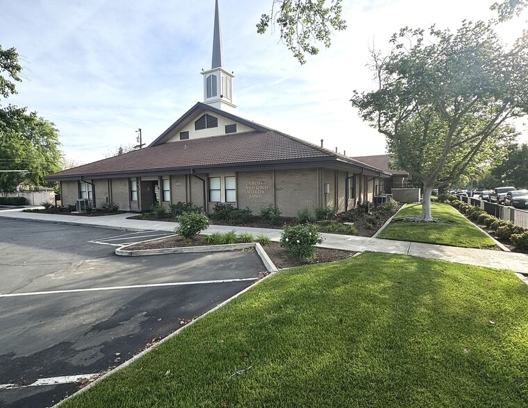 More Photos Of 1814 N Echo Ave, Fresno Religious Facility For Sale