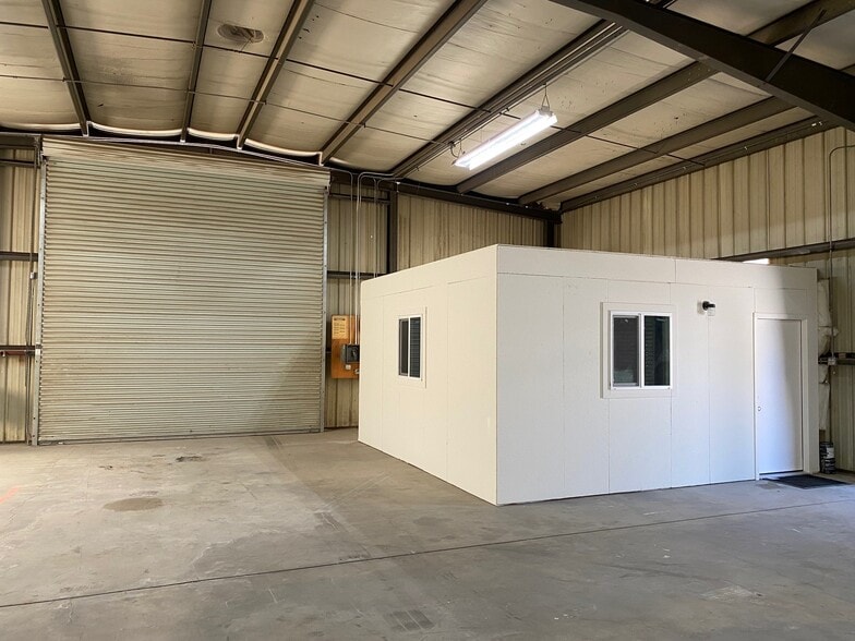 More Photos Of 2467 E Mariposa Rd, Stockton Warehouse For Lease