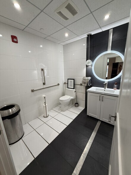 More Photos Of 11 N 2nd St, Philadelphia Apartments For Sale