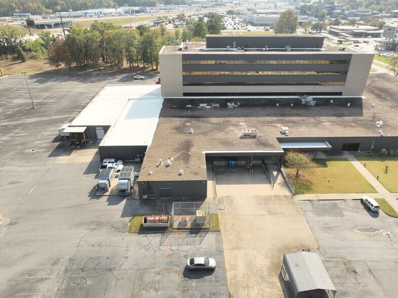 More Photos Of 2402 Wildwood Ave, North Little Rock Office For Sale