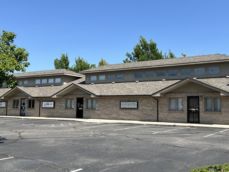 More Photos Of 206-212 E 29th St, Loveland Office For Lease