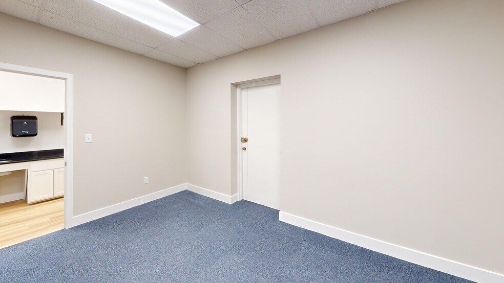 More Photos Of 13594 Monterey Ln, Blue Ridge Summit Office For Lease