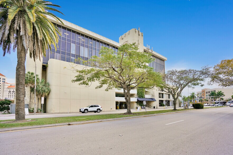 More Photos Of 747 Ponce de Leon Blvd, Coral Gables Medical For Sale