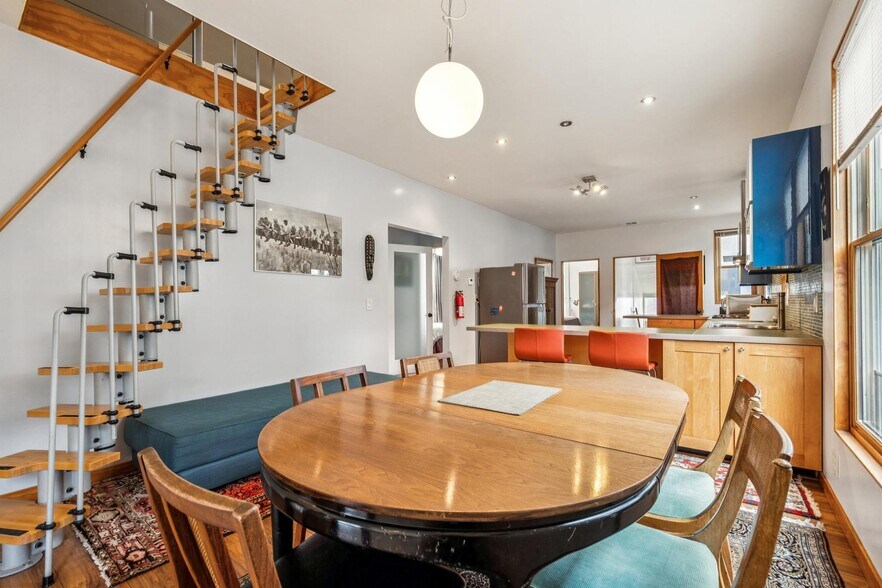 More Photos Of 356 24th St, Oakland Freestanding For Sale