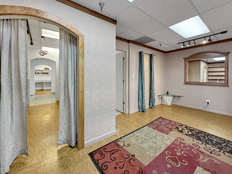 More Photos Of 2155 W State Route 89A, Sedona Medical For Sale