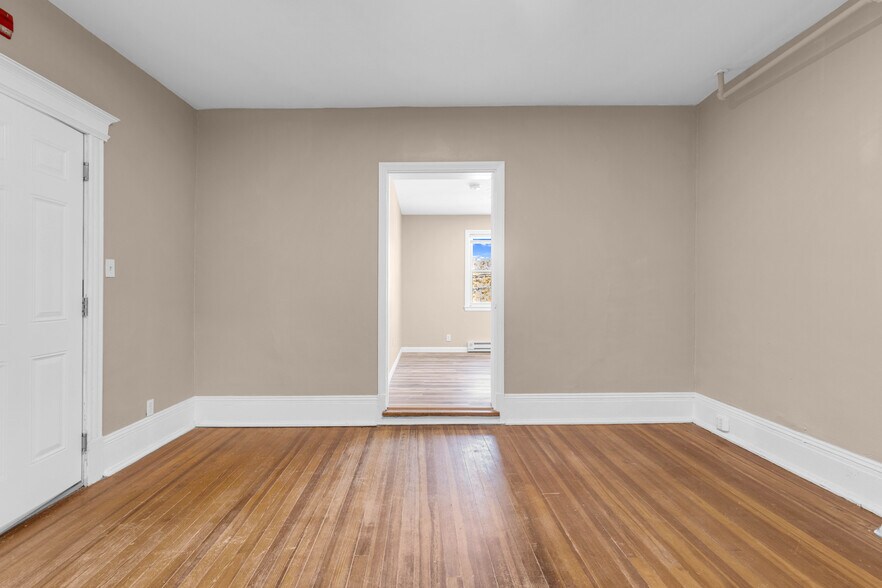 More Photos Of 1145-1147 New Britain Ave, West Hartford Apartments For Sale