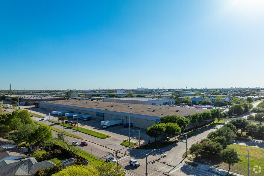 More Photos Of 2525 S Shiloh Rd, Garland Warehouse For Lease