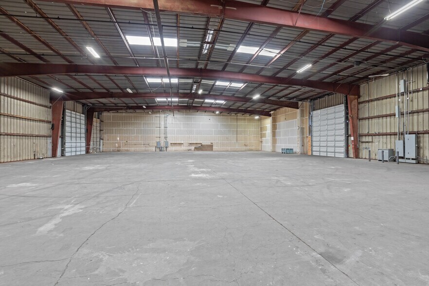 More Photos Of 3904 Winters St, Sacramento Warehouse For Lease