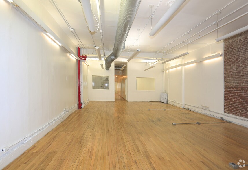 More Photos Of 134 5th Ave, New York Office For Lease