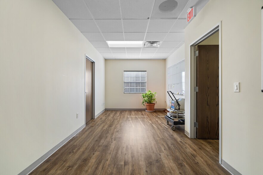 More Photos Of 5156 Village Creek Dr, Plano Medical For Sale