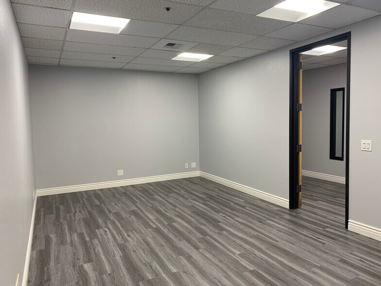 More Photos Of 950 S Bascom Ave, San Jose Office For Lease