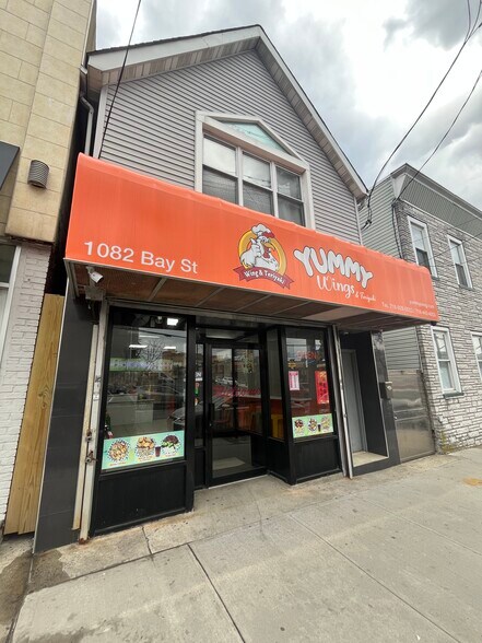 Primary Photo Of 1082 Bay St, Staten Island Freestanding For Sale