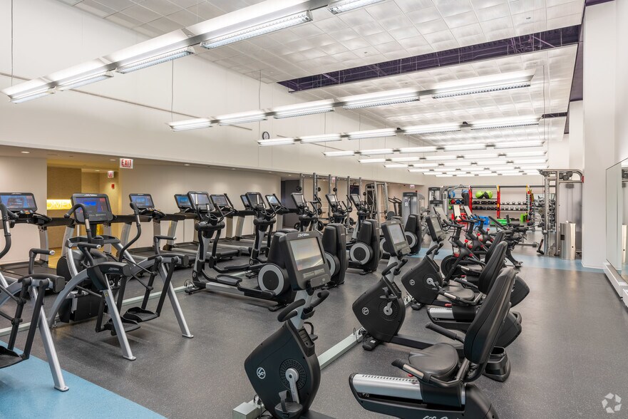 More Photos Of 333 S Wabash Ave, Chicago Office For Lease