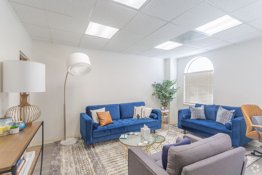 More Photos Of 15899 Los Gatos-Almaden Rd, Los Gatos Medical For Lease