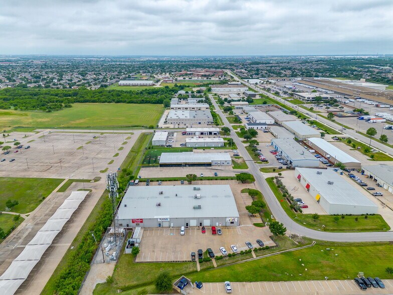 More Photos Of 5950 Park Vista Cir, Fort Worth Warehouse For Lease