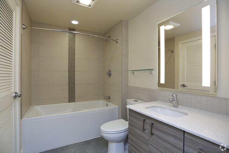 More Photos Of 2105 5th Ave, Seattle Apartments For Lease