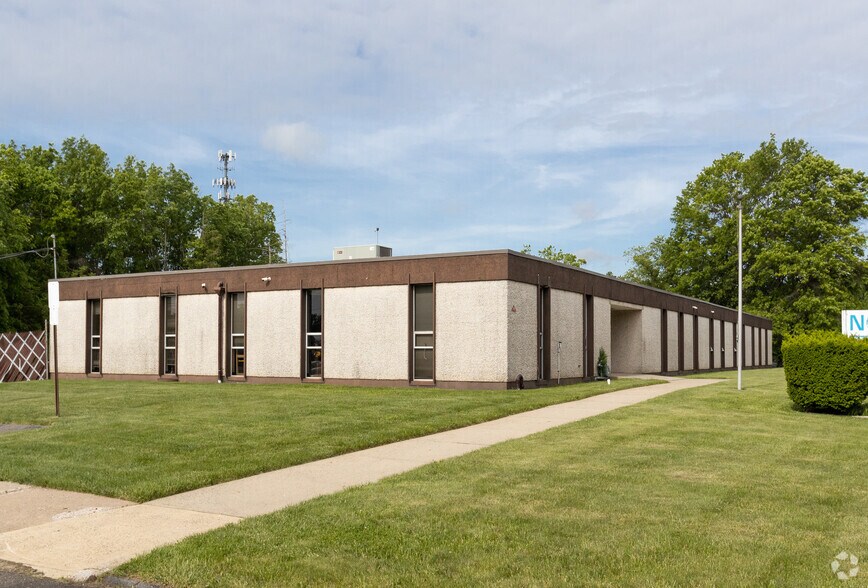 More Photos Of 1370 Hamilton St, Somerset Loft Creative Space For Lease