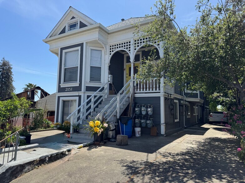 More Photos Of 2151 E 24th St, Oakland Apartments For Sale