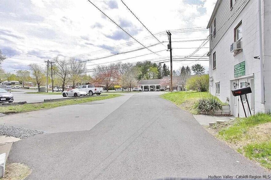 More Photos Of 235 Main St, New Paltz Apartments For Sale