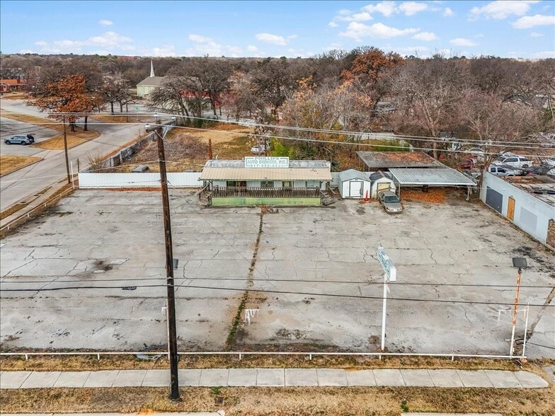 More Photos Of 3509 E Belknap St, Fort Worth Auto Dealership For Sale