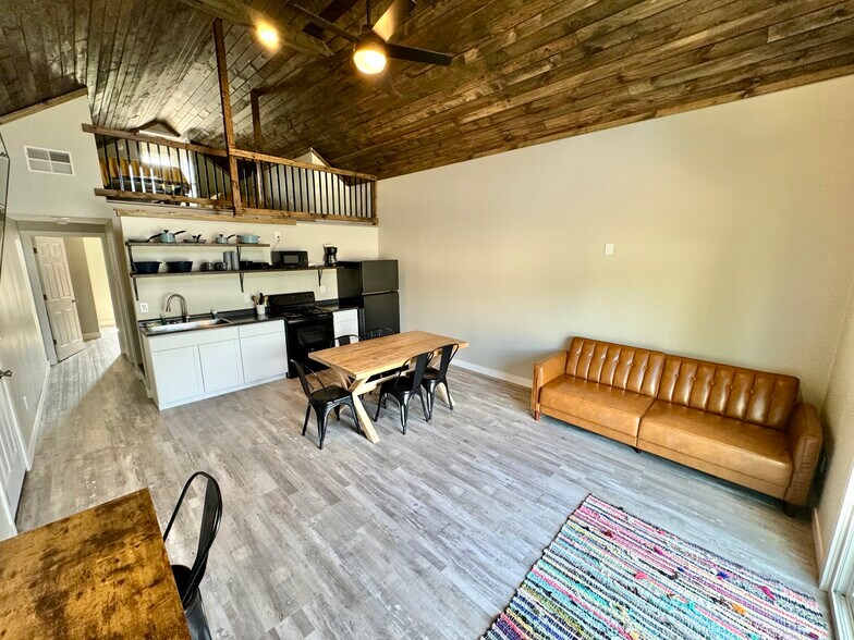 More Photos Of 19431 Highway J, Monroe City Hotel For Sale