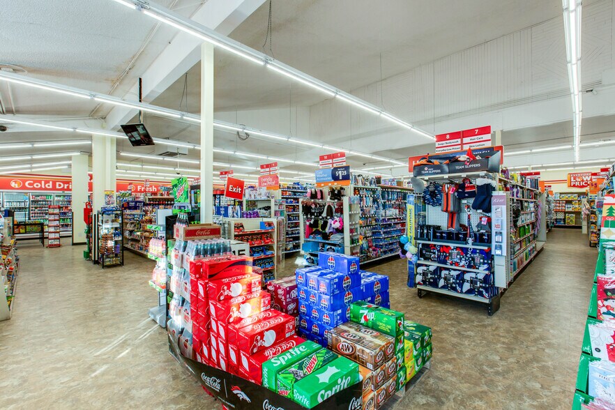 More Photos Of 100 Bennett Ave, Bennett Freestanding For Sale