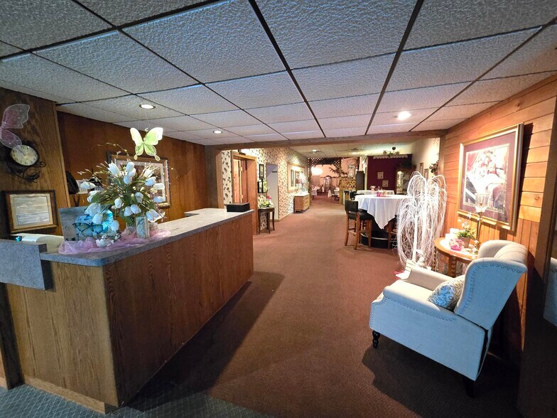 More Photos Of 6510 S Hwy 13, Wisconsin Rapids Restaurant For Sale
