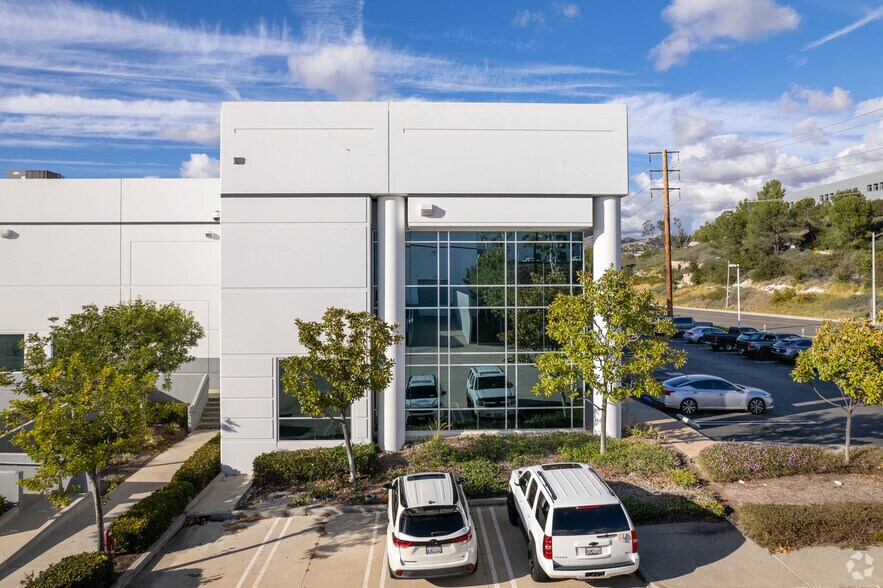 More Photos Of 20131 Ellipse, Foothill Ranch Manufacturing For Lease