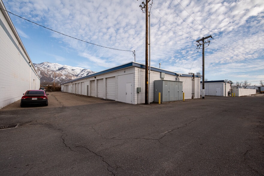 Primary Photo Of 190 W 33rd St, Ogden Industrial For Lease