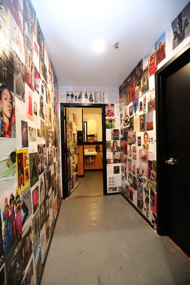 More Photos Of 323 Wall St, Kingston Theater Concert Hall For Lease